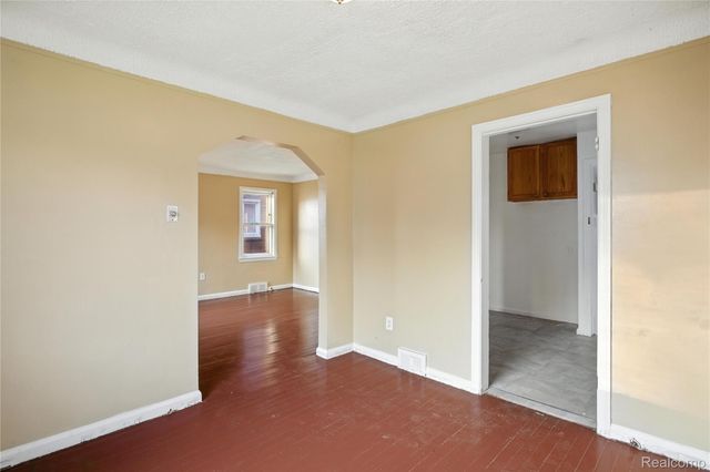 18500 S Freeland Street S, Detroit, MI 48235