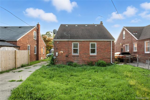 18500 S Freeland Street S, Detroit, MI 48235