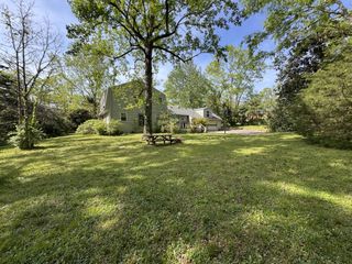 100 Bellevue Dr, W, Nashville, TN 37205