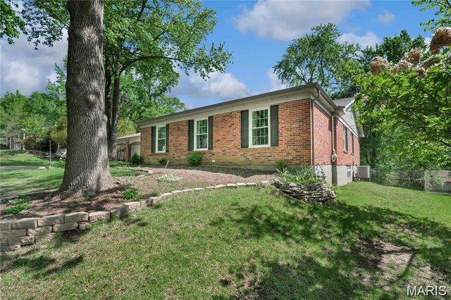 1944 Pepperrell Drive, St Louis, MO 63146