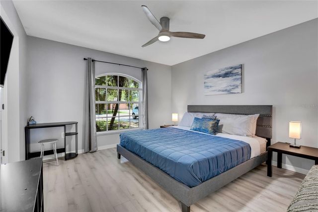 2757 FEIFFER CIRCLE, Sarasota, FL 34235