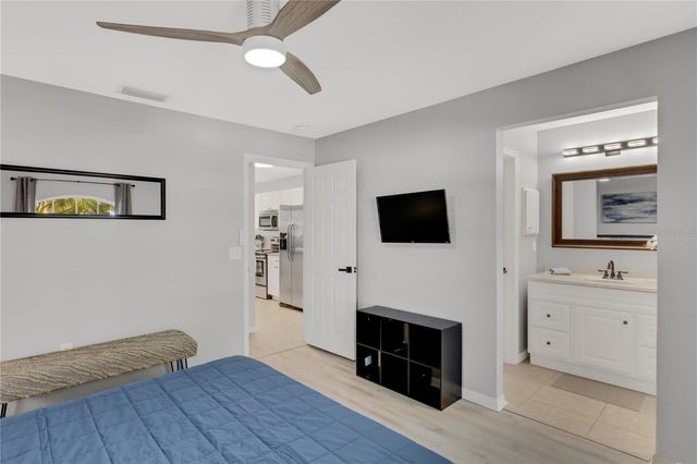 2757 FEIFFER CIRCLE, Sarasota, FL 34235