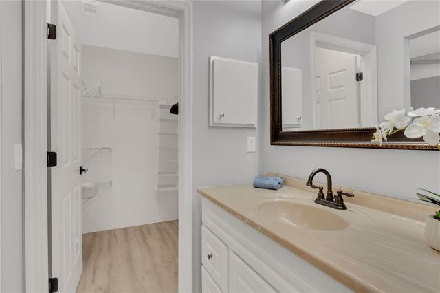 2757 FEIFFER CIRCLE, Sarasota, FL 34235