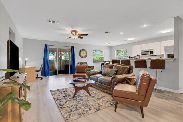 2757 FEIFFER CIRCLE, Sarasota, FL 34235