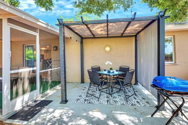 2757 FEIFFER CIRCLE, Sarasota, FL 34235