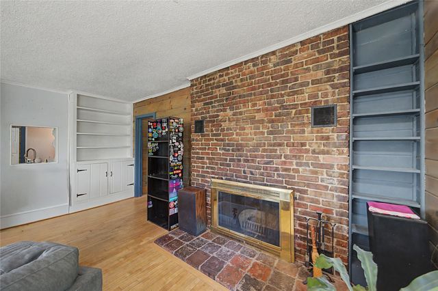 217 Franklin Avenue, Des Moines, IA 50314
