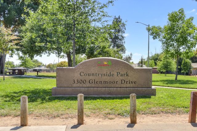 3301 Glenmoor Dr, Sacramento, CA 95827