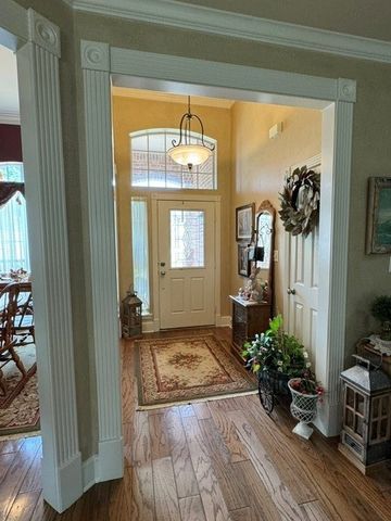 515 Southcreek Drive, Chandler, TX 75758