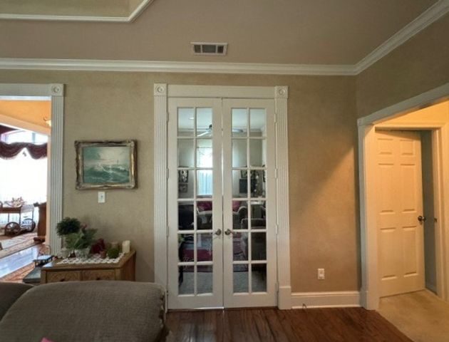 515 Southcreek Drive, Chandler, TX 75758