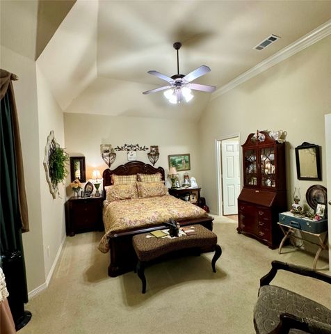 515 Southcreek Drive, Chandler, TX 75758