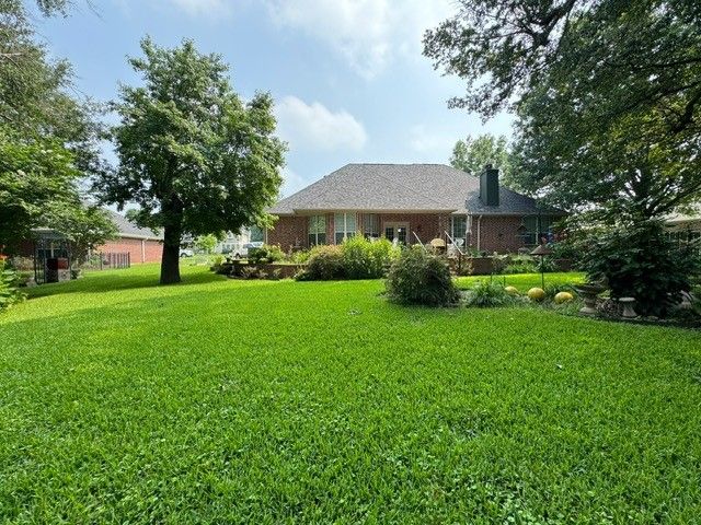 515 Southcreek Drive, Chandler, TX 75758