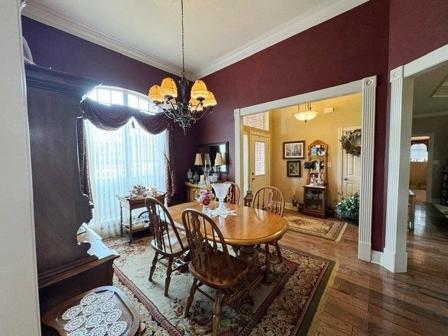 515 Southcreek Drive, Chandler, TX 75758