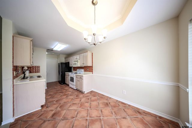 5401 Hollytree Dr. # 602, Tyler, TX 75703