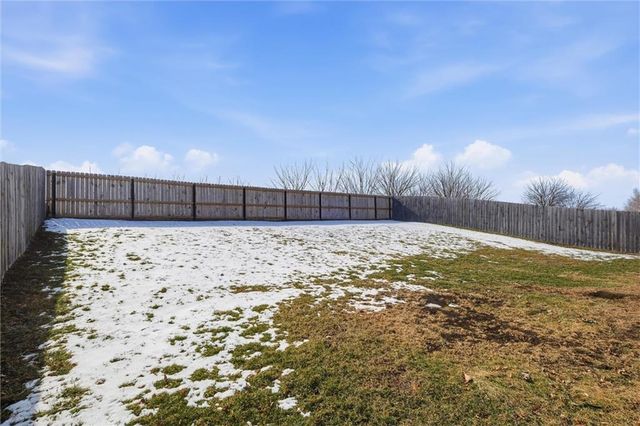 21297 W 219th Street, Spring Hill, KS 66083