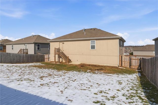 21297 W 219th Street, Spring Hill, KS 66083