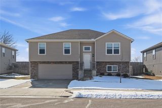 21297 W 219th Street, Spring Hill, KS 66083