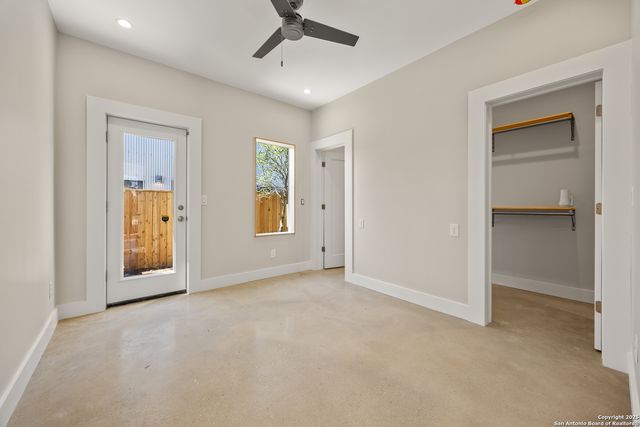 1103 S Cherry, San Antonio, TX 78210