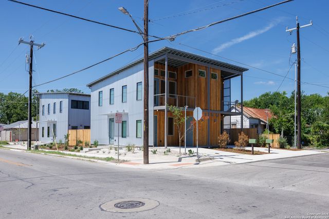 1103 S Cherry, San Antonio, TX 78210