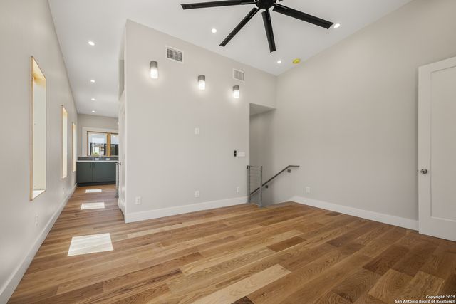 1103 S Cherry, San Antonio, TX 78210