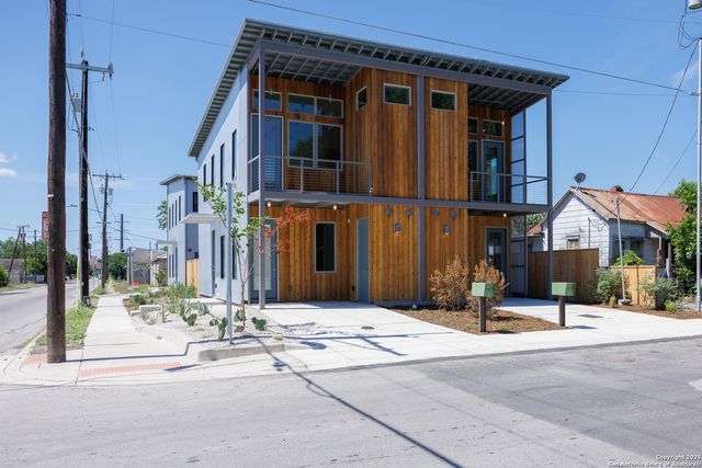 1103 S Cherry, San Antonio, TX 78210