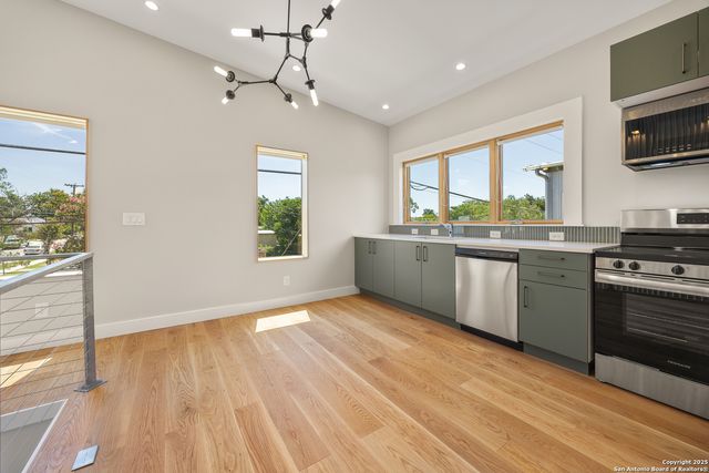 1103 S Cherry, San Antonio, TX 78210
