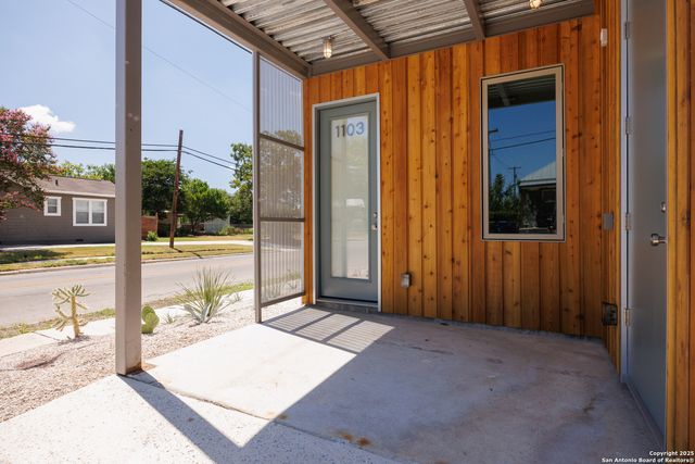 1103 S Cherry, San Antonio, TX 78210
