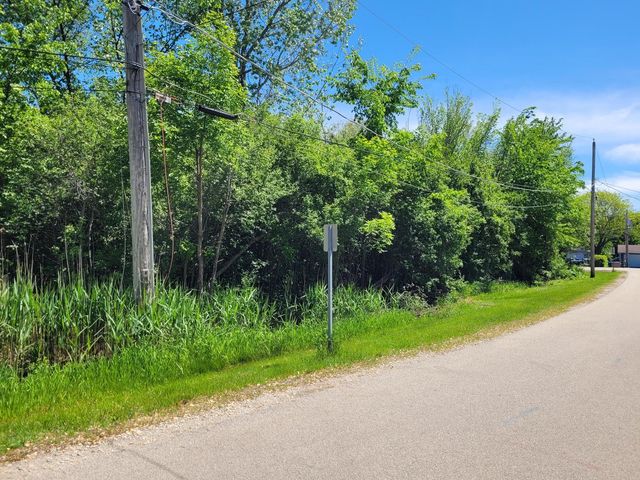 33211 N Island Avenue, Grayslake, IL 60030