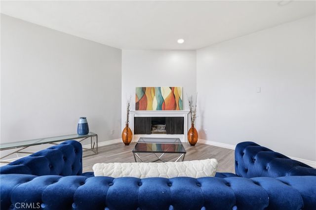400 S La Fayette Park 315, Los Angeles, CA 90057