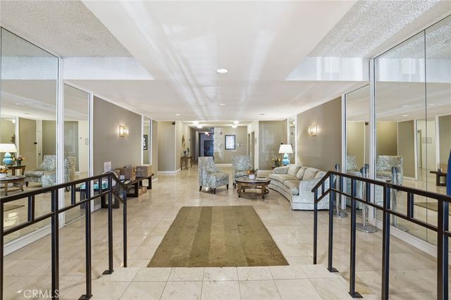 400 S La Fayette Park 315, Los Angeles, CA 90057