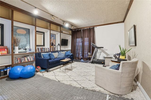 400 S La Fayette Park 315, Los Angeles, CA 90057