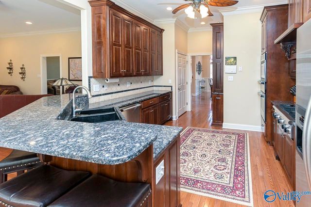 1642 Lake Cove Drive, Decatur, AL 35603