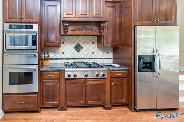 1642 Lake Cove Drive, Decatur, AL 35603