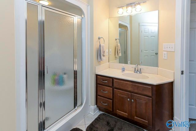 1642 Lake Cove Drive, Decatur, AL 35603