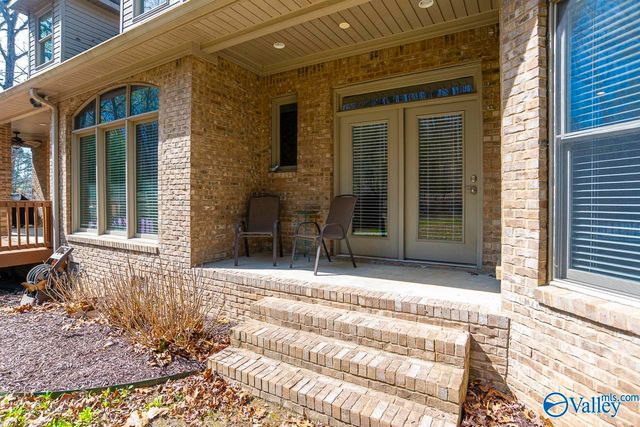 1642 Lake Cove Drive, Decatur, AL 35603