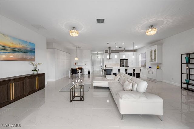 21550 Berwhich RUN, Estero, FL 33928