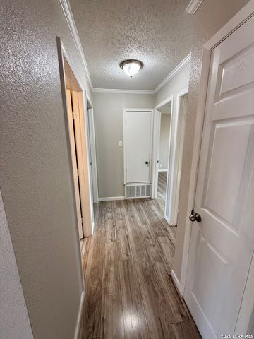 5223 Binz Engleman, Kirby, TX 78219