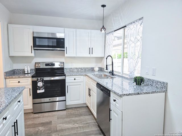 6606 Lake Glen, San Antonio, TX 78244