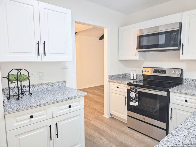 6606 Lake Glen, San Antonio, TX 78244