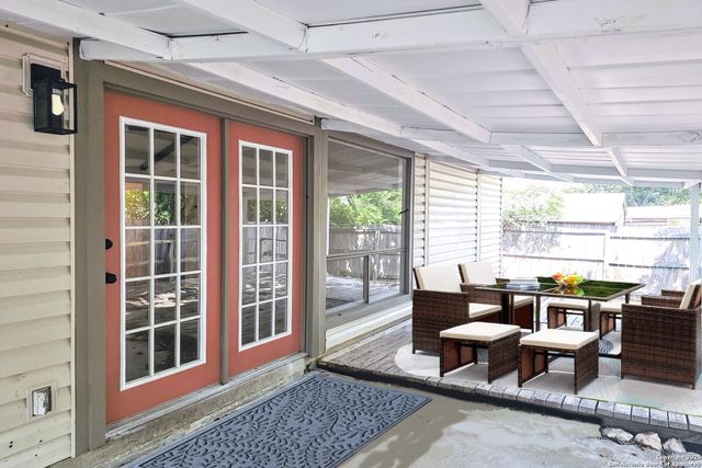 6606 Lake Glen, San Antonio, TX 78244