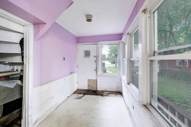 5160 W Sunnyside Avenue, Chicago, IL 60630