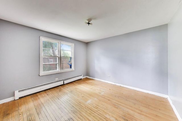 5160 W Sunnyside Avenue, Chicago, IL 60630