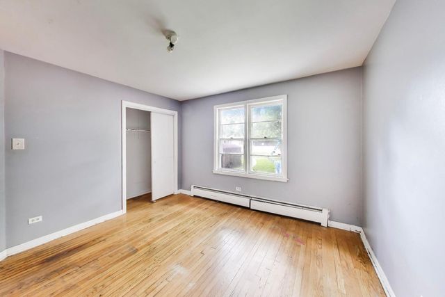5160 W Sunnyside Avenue, Chicago, IL 60630