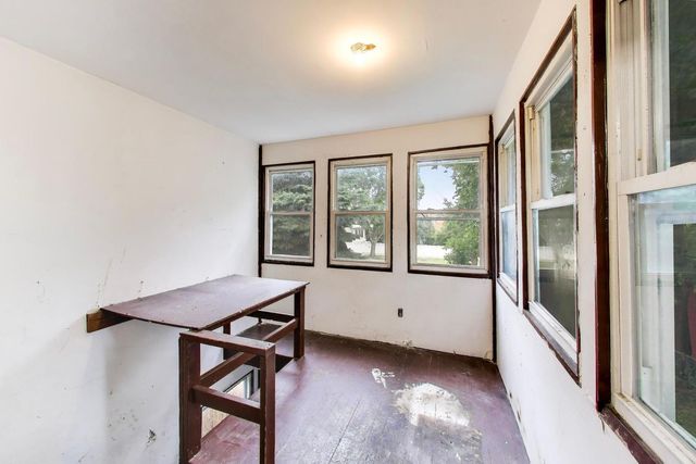 5160 W Sunnyside Avenue, Chicago, IL 60630