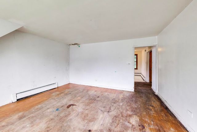 5160 W Sunnyside Avenue, Chicago, IL 60630