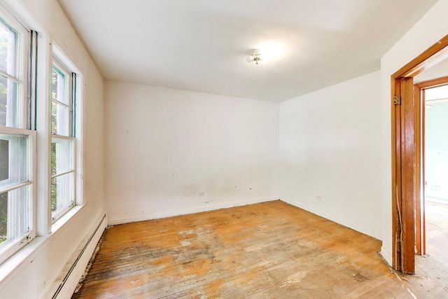 5160 W Sunnyside Avenue, Chicago, IL 60630