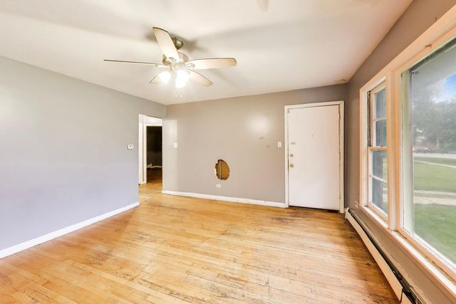 5160 W Sunnyside Avenue, Chicago, IL 60630