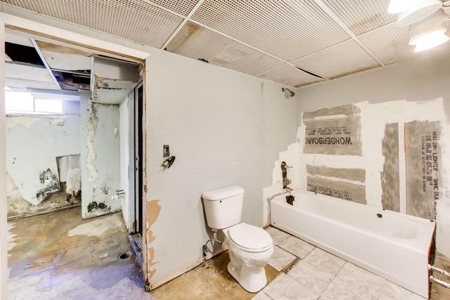 5160 W Sunnyside Avenue, Chicago, IL 60630