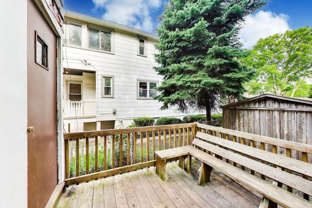 5160 W Sunnyside Avenue, Chicago, IL 60630