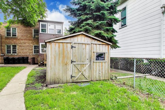 5160 W Sunnyside Avenue, Chicago, IL 60630