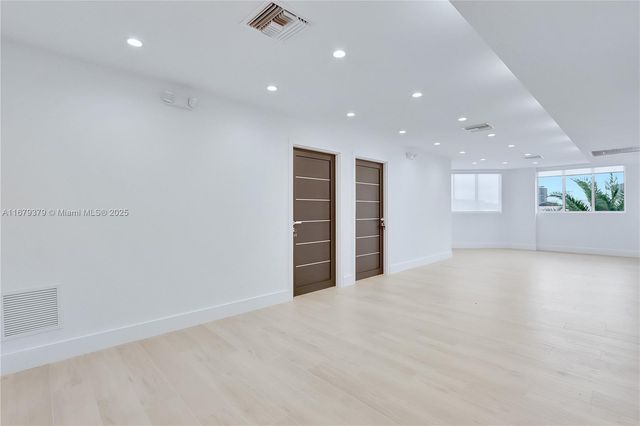 6700 NE 2nd Ct 4, Miami, FL 33138